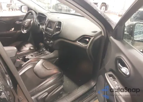 2019 Jeep Cherokee Latitude Plus 4X4 from USA, damaged, VIN 1C4PJMLB9KD384761